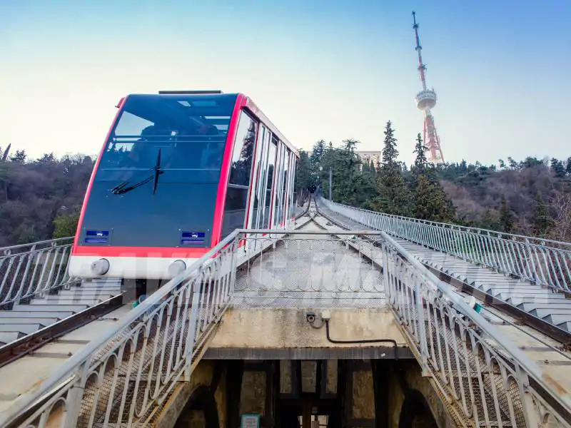 funicular-georgia_web