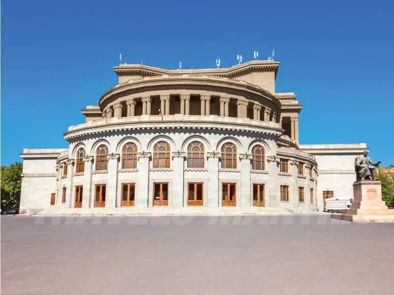 the-house-of-opera-and-bellet-armenia_web